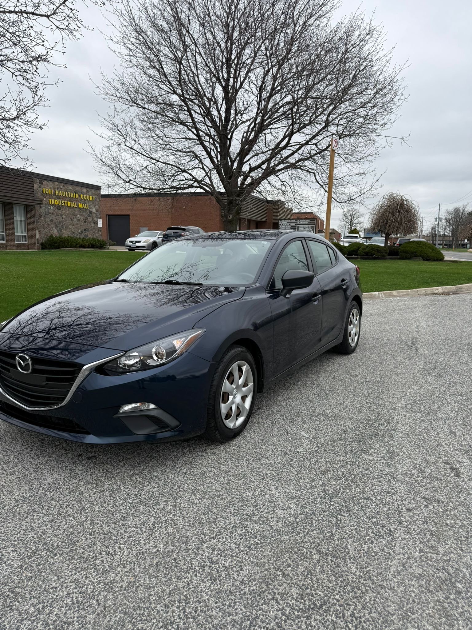 Mazda MAZDA3 i Sport 2015 Sedan