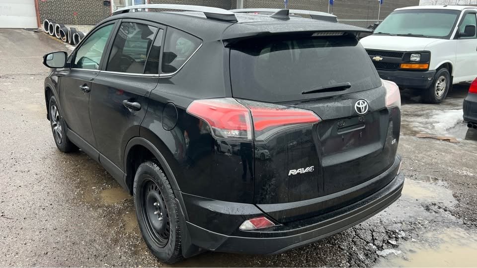 Toyota RAV4 LE 2017 SUV