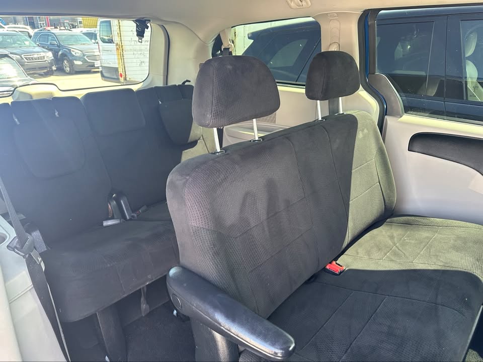 2011 Dodge Grand Caravan Express – Certified