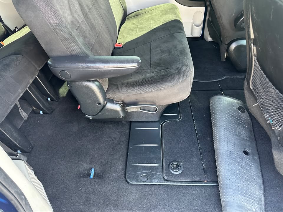 2011 Dodge Grand Caravan Express – Certified