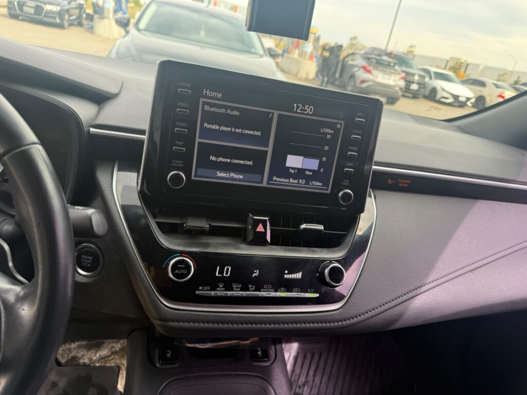 2020 Toyota Corolla SE – Sporty, Reliable & Fuel-Efficient